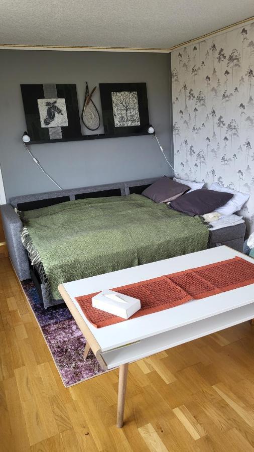 Tanten I Tumbo Hus Pa Landet Med Utsikt Kvicksund Kültér fotó